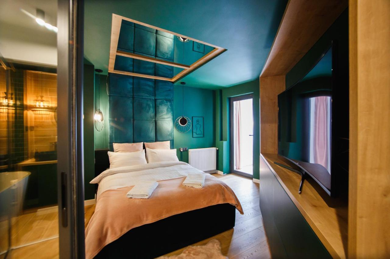Green Velvet City Retreat Орадя Экстерьер фото