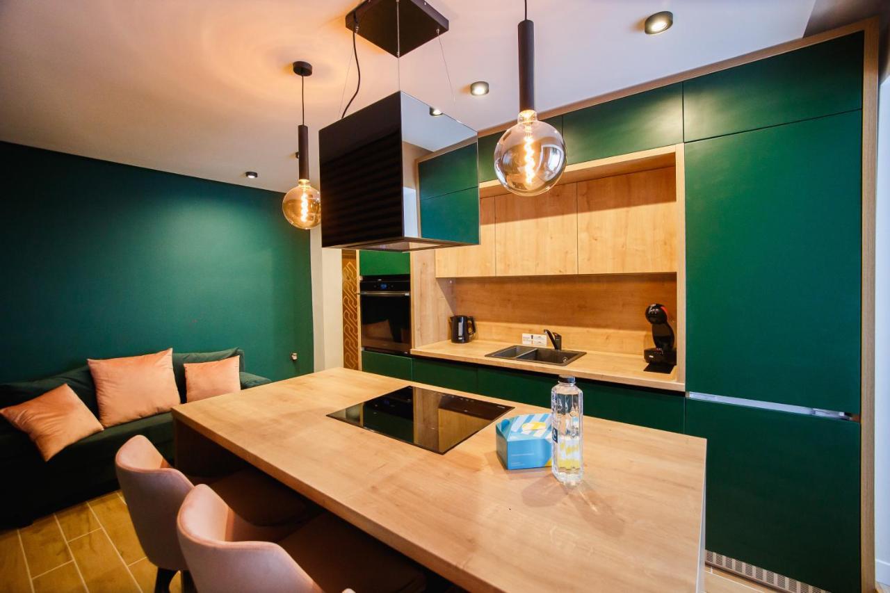 Green Velvet City Retreat Орадя Экстерьер фото